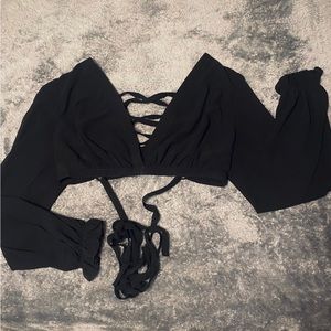Black long sleeve crop top